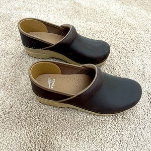 Dansko work clogs size 38 wide, brown, never worn.